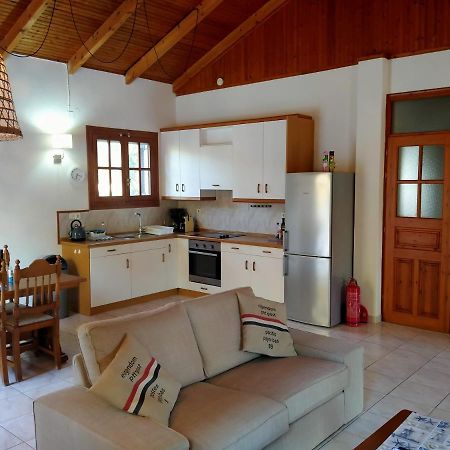 Bungalow Gialova Exterior photo