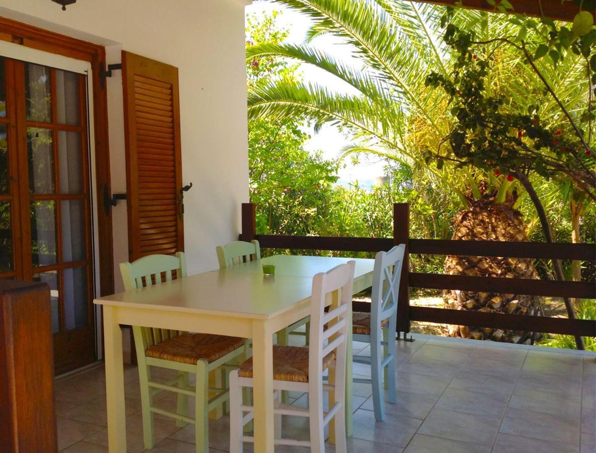 Bungalow Gialova Exterior photo