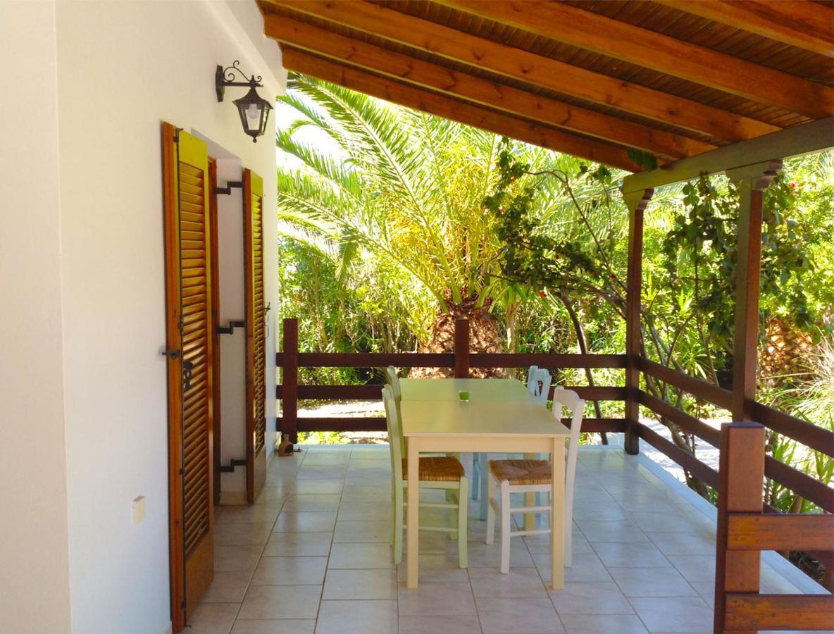 Bungalow Gialova Exterior photo