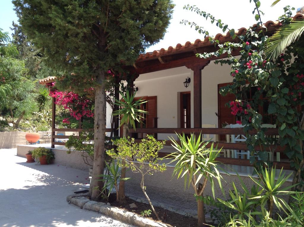 Bungalow Gialova Villa Exterior photo